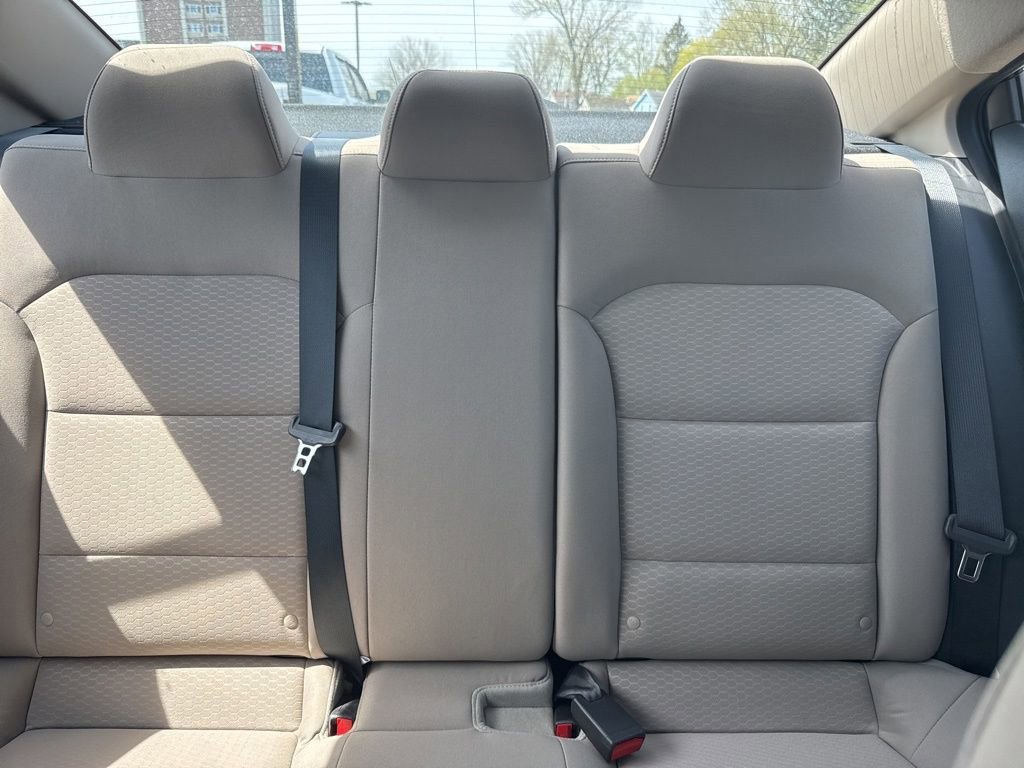 Used 2020 Phantom Black Hyundai Value Edition image 15