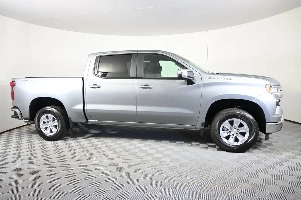 2026 Chevrolet Silverado 1500 LT - Photo 9