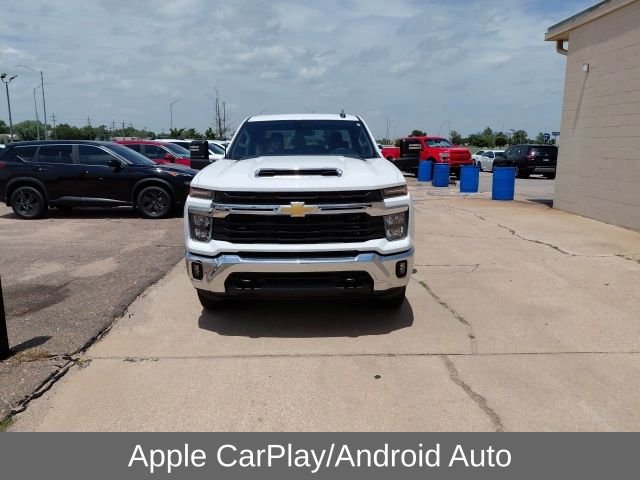 Used 2025 White Chevrolet LT image 9