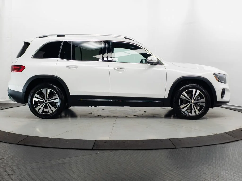 New 2026 Polar White Mercedes-Benz GLB 250 image 68