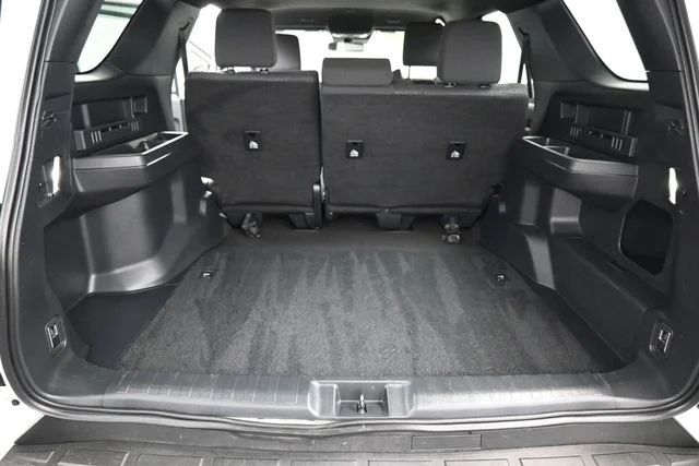 Used 2025 White Toyota SR5 image 9