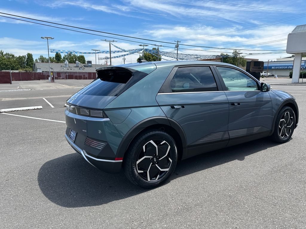 Certified Used 2024 Green Hyundai SEL image 6