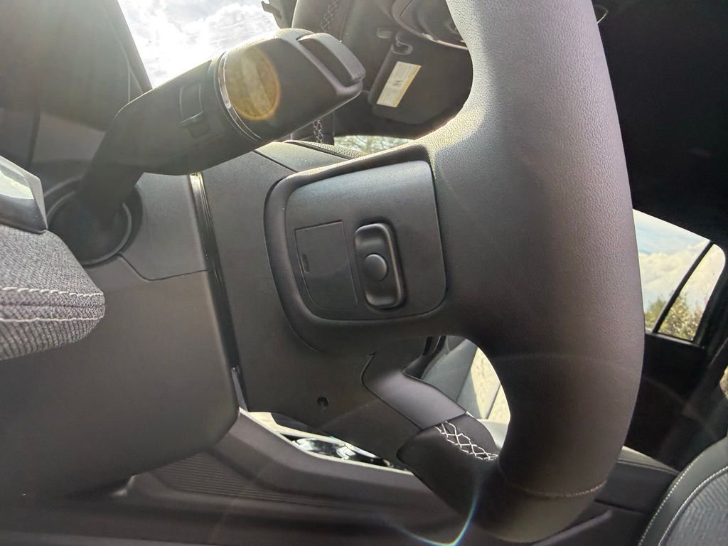2026 Jeep Cherokee Laredo - Photo 14