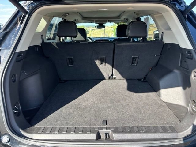 Used 2022 Ebony Twilight Metallic GMC Denali image 20