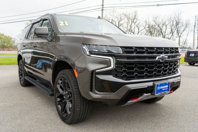 Used 2021 Gray Chevrolet Z71 image 4