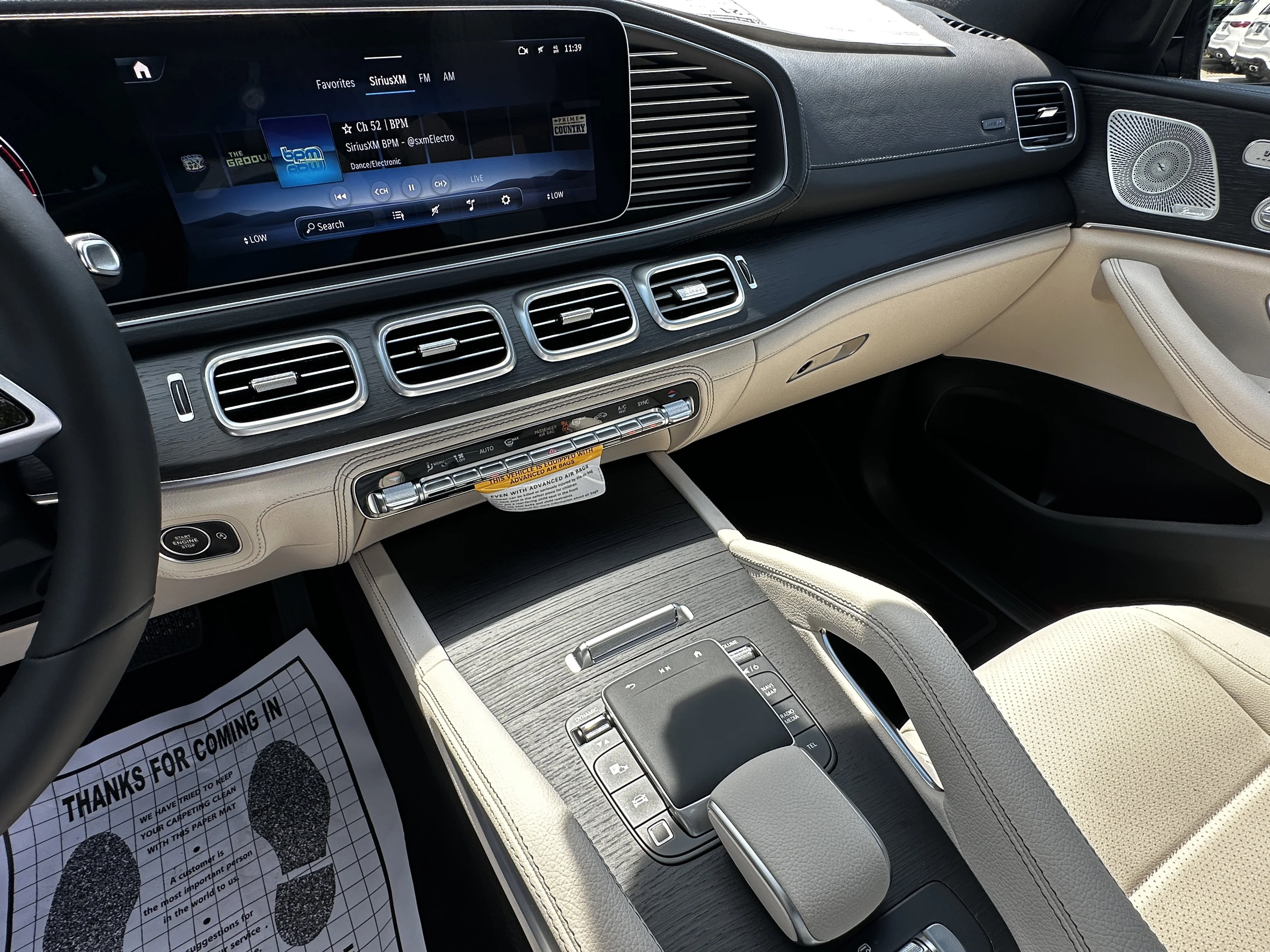 New 2026 Black Mercedes-Benz GLE 450 image 31