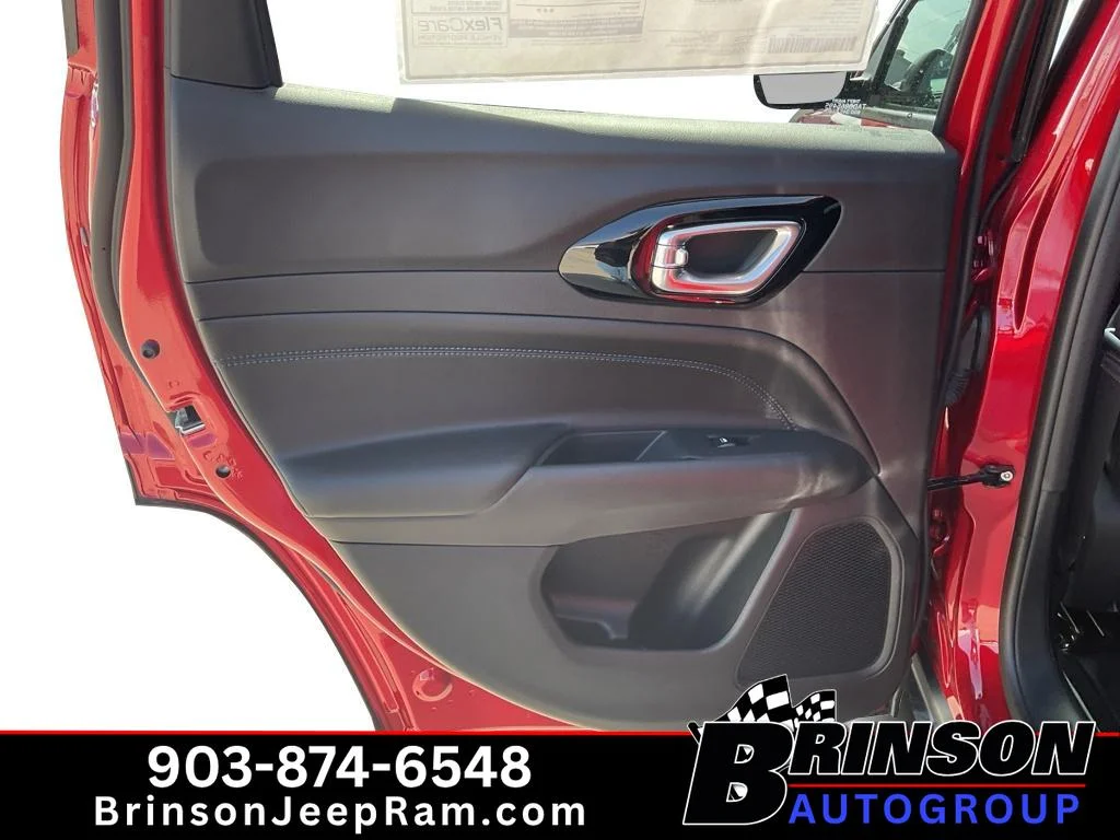 New 2026 Red Hot Pearlcoat Jeep Latitude Altitude image 6