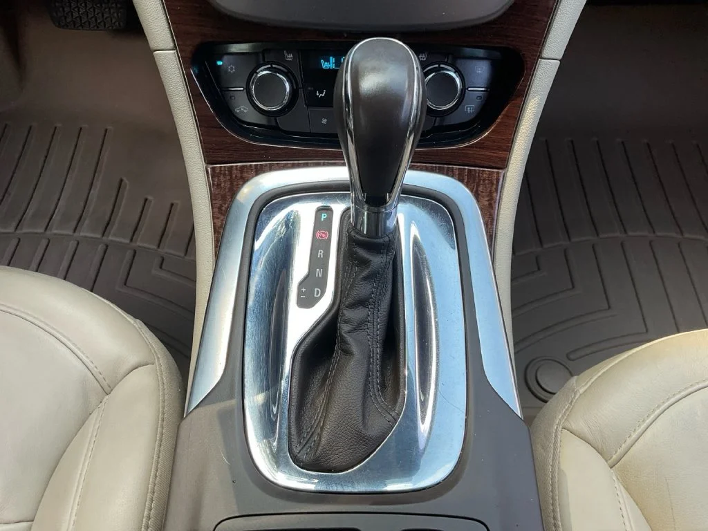 Used 2012 White Buick Premium I image 38