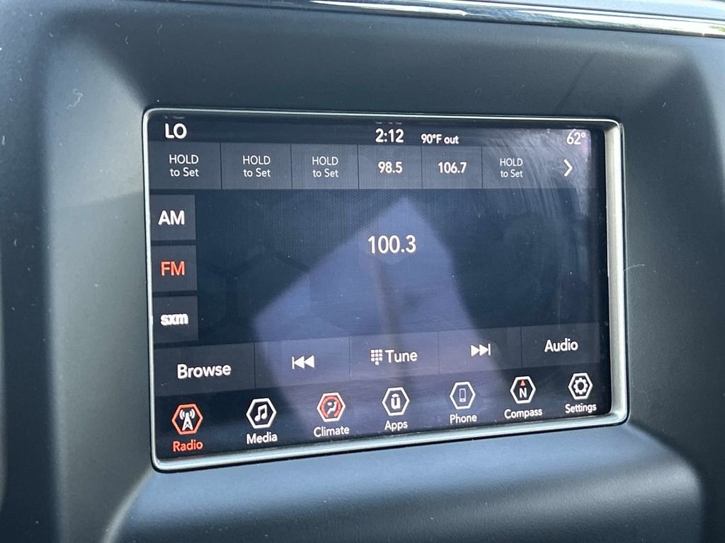 Used 2020 White Jeep Laredo E image 27