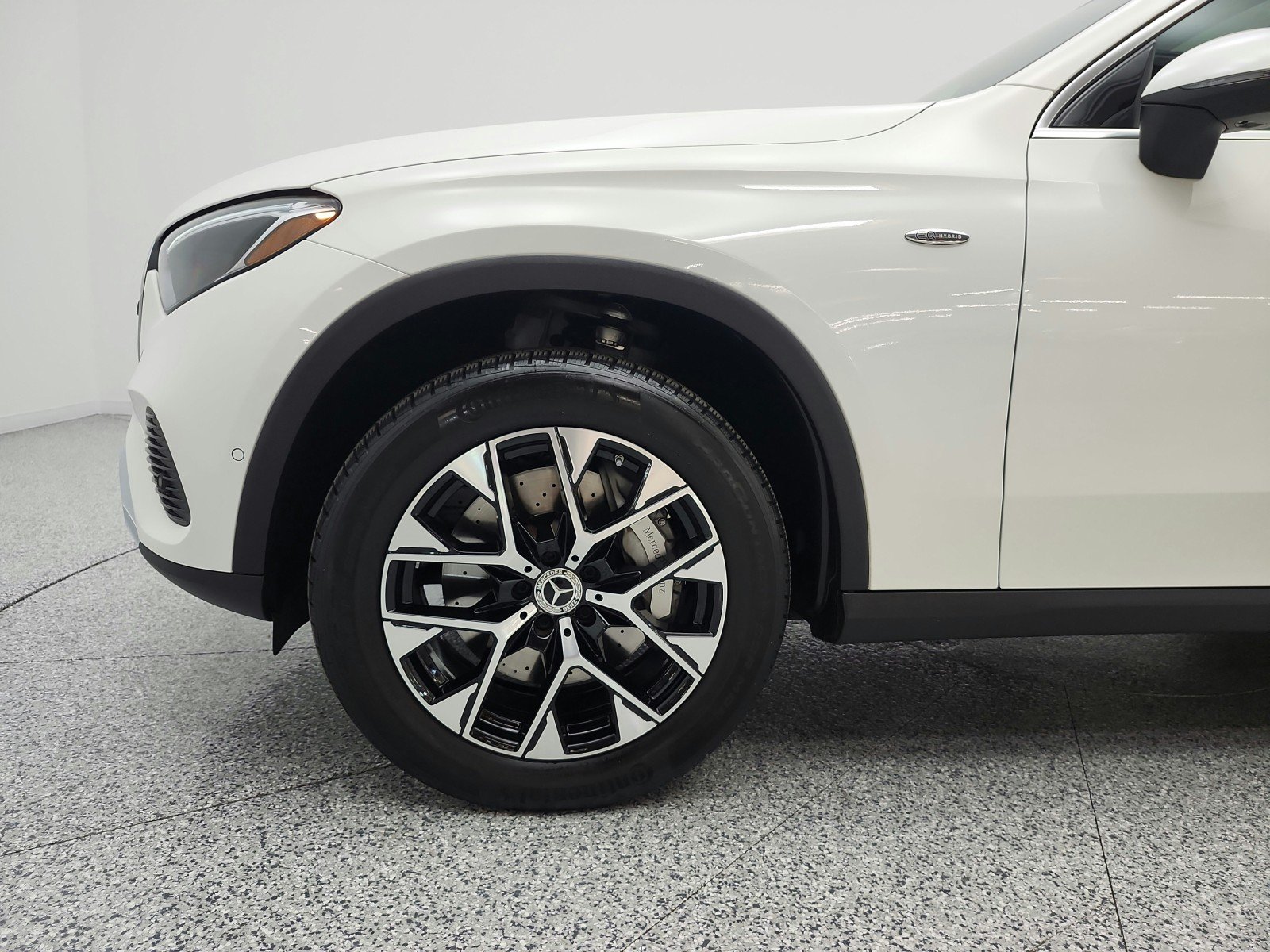 Certified Used 2025 Polar White Mercedes-Benz GLC 350e 4MATIC® SUV image 22