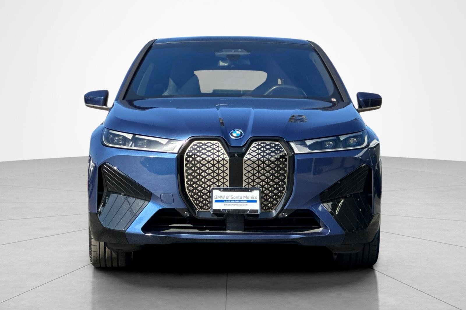 Used 2022 Phytonic Blue Metallic BMW xDrive50 image 8