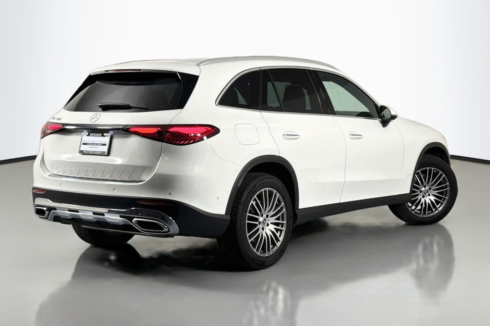 Certified Used 2026 Polar White Mercedes-Benz GLC 300 image 13