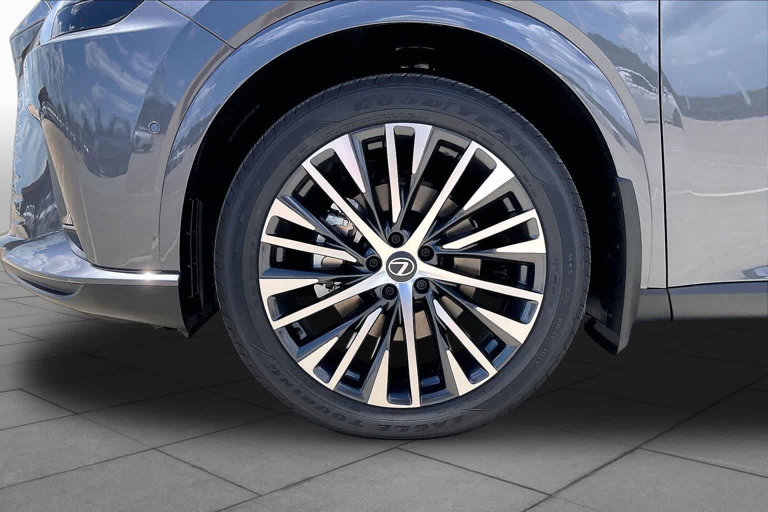 New 2026 Cloudburst Gray Lexus PREMIUM PLUS image 21