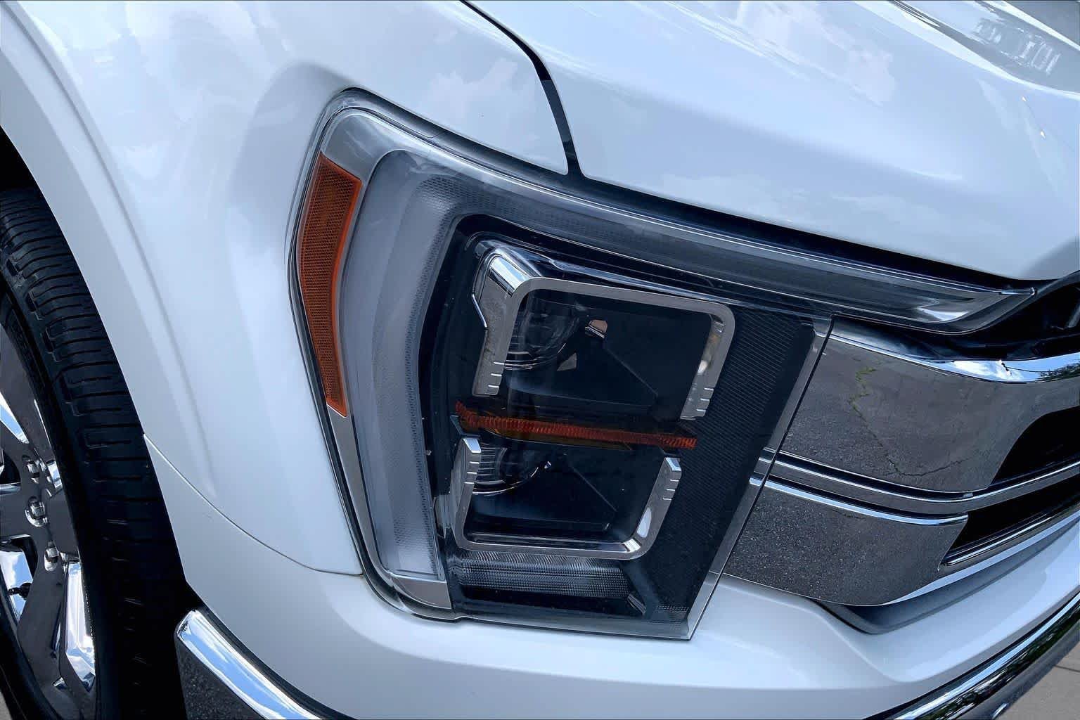Used 2022 Star White Ford LARIAT image 27