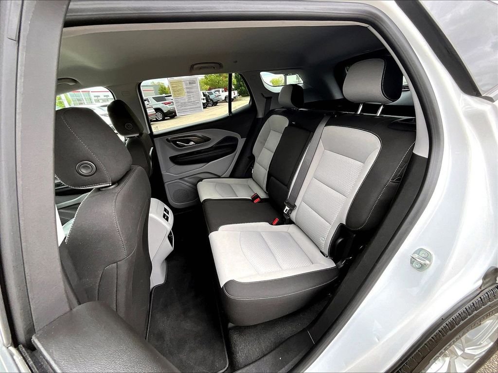 Used 2023 White GMC SLE image 15