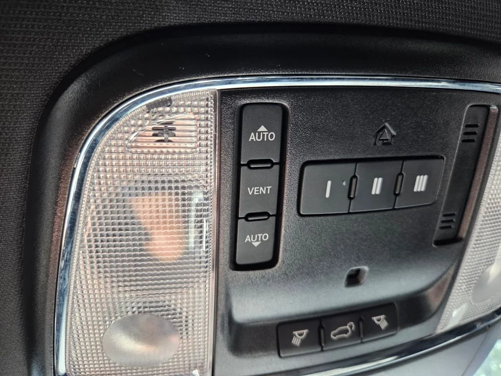 Used 2020 Red Jeep Limited image 37