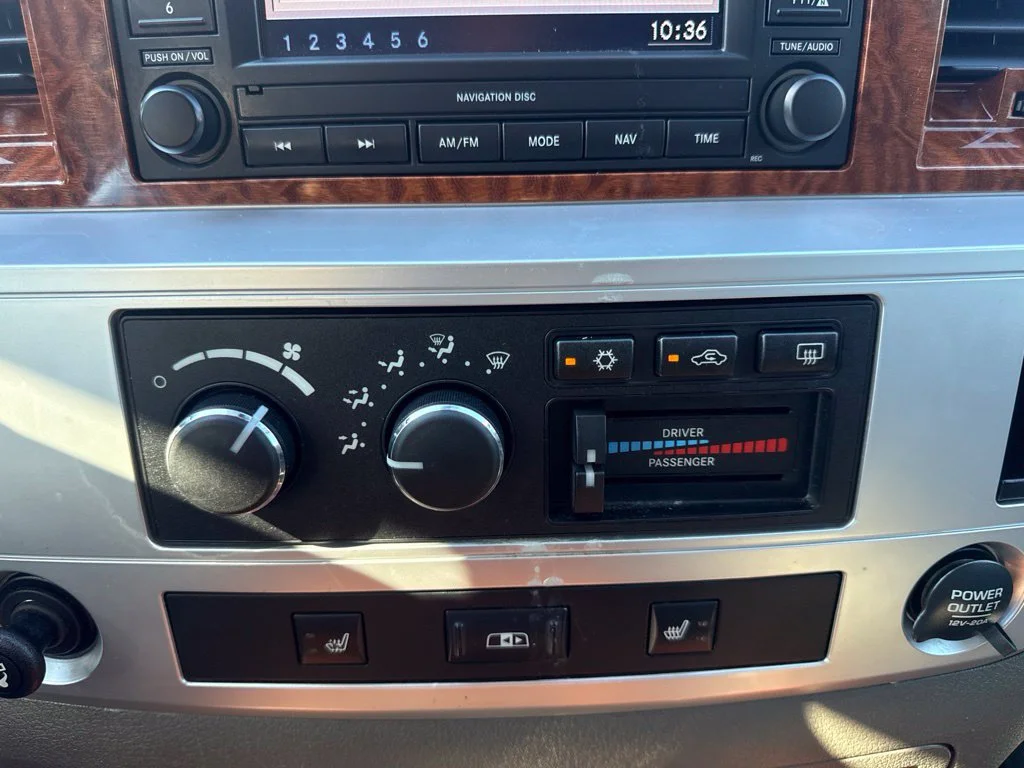 Used 2007 White Dodge Laramie image 18