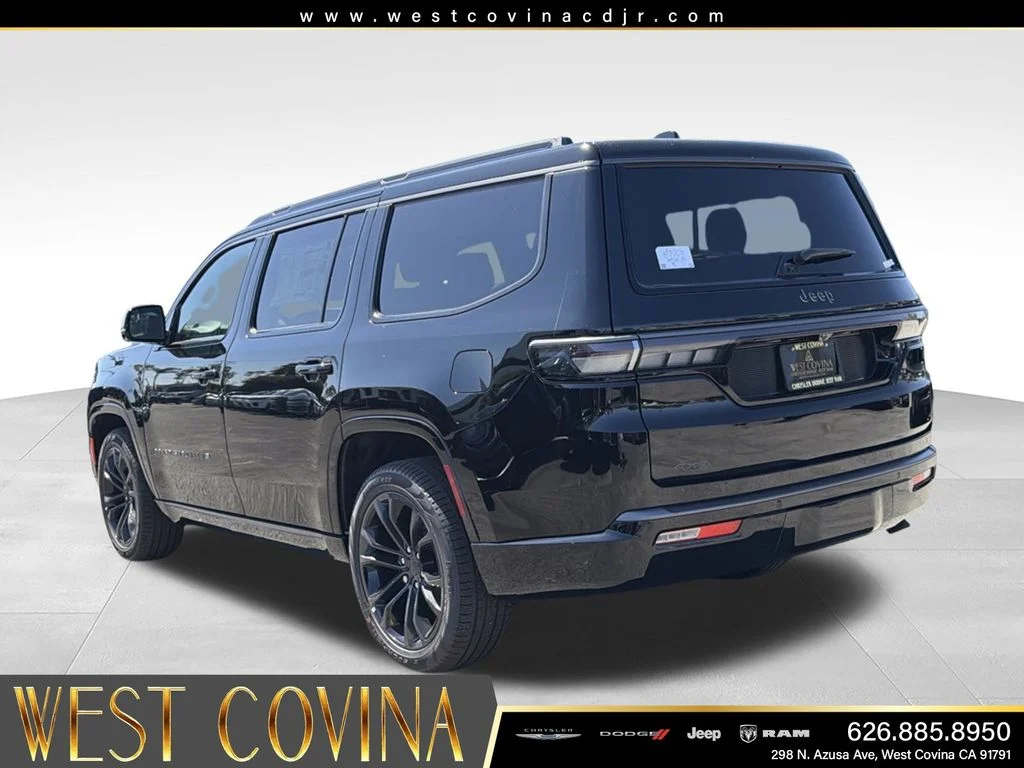 New 2026 High Gloss Black Exterior Paint Jeep Summit Reserve image 10