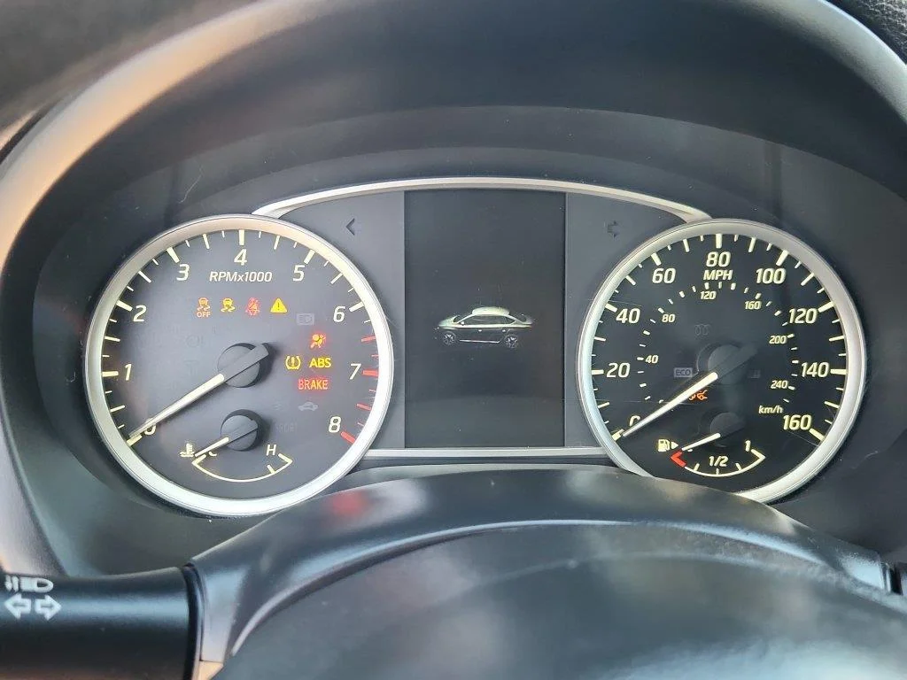 Used 2019 Super Black Nissan S image 18