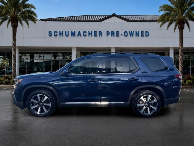 Used 2024 Obsidian Blue Pearl Honda Touring image 4