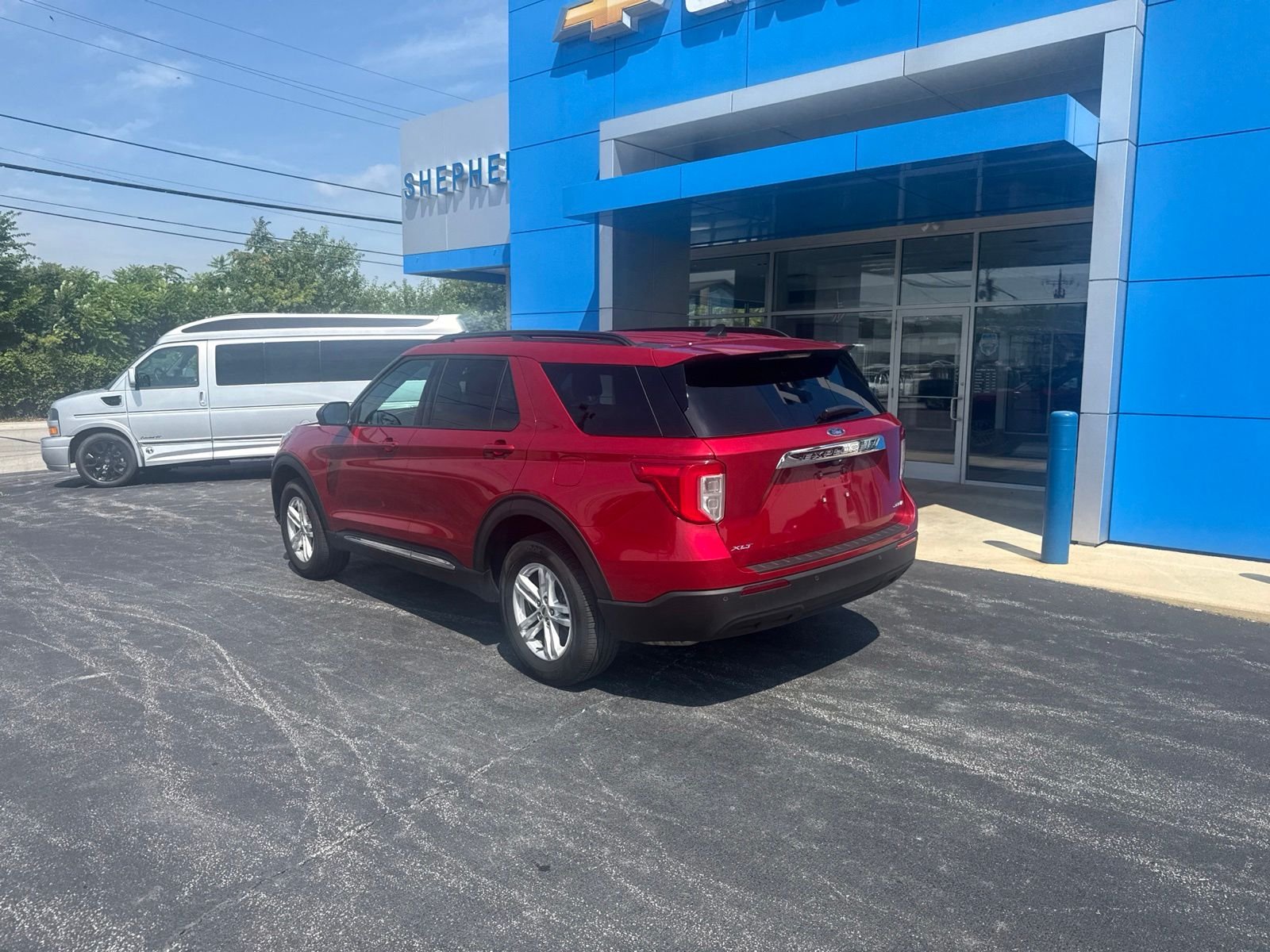 Used 2024 Red Ford XLT image 6