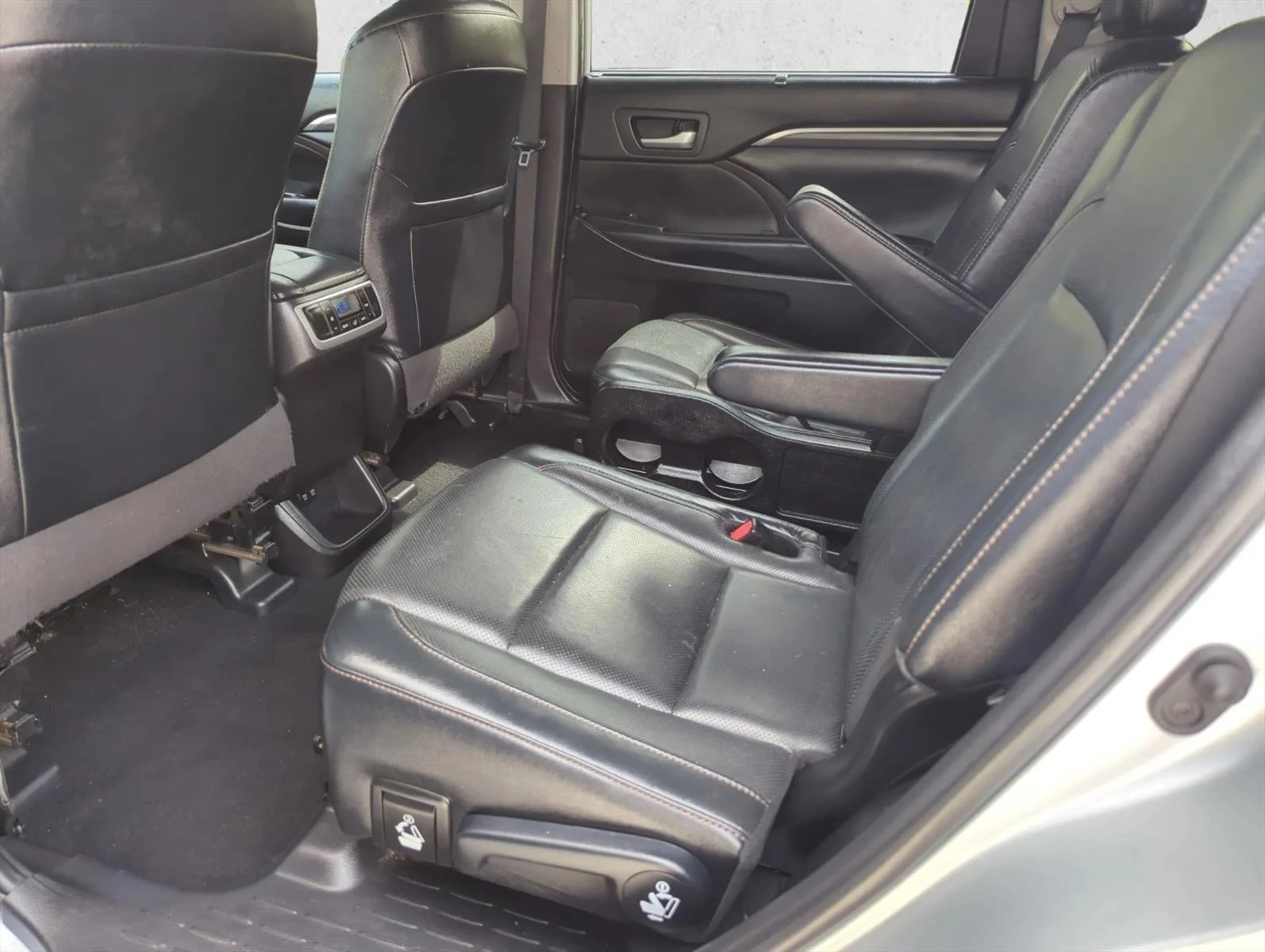 Used 2019 Celestial Silver Metallic Toyota Limited image 9
