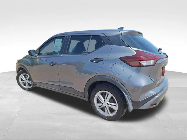 Used 2021 Gray Nissan S image 5