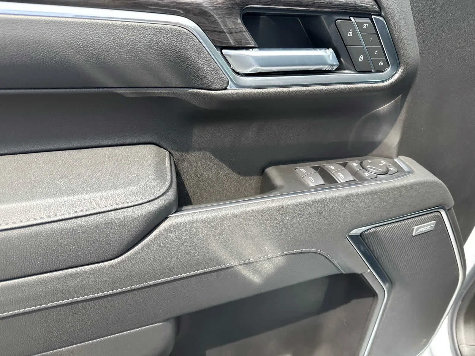 2026 Chevrolet Silverado 1500 LTZ - Photo 16