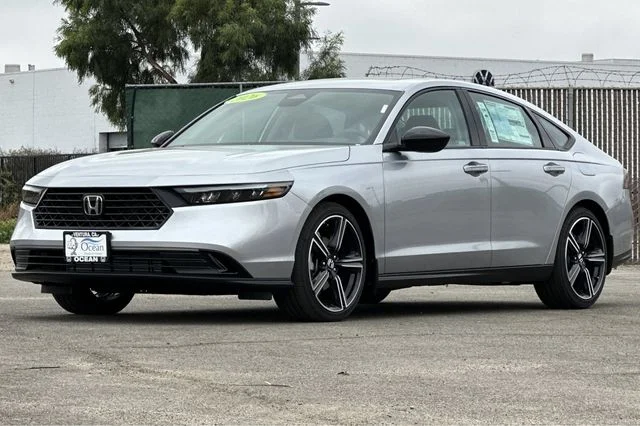 New 2026 Solar Silver Metallic Honda SE image 8
