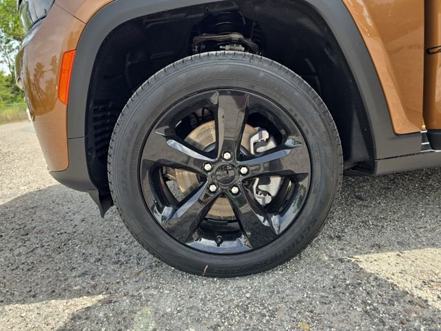 New 2026 Copper Shino Metallic Clear-Coat Exterior Paint Jeep Limited image 29