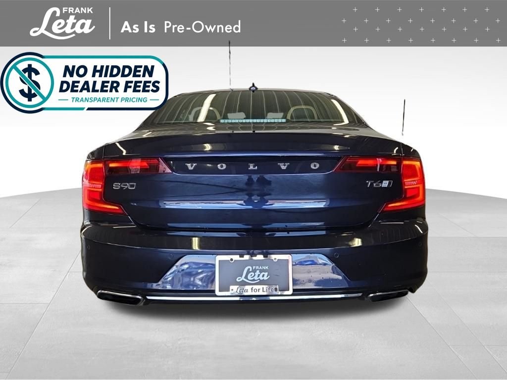Used 2017 Magic Blue Metallic Volvo  image 5