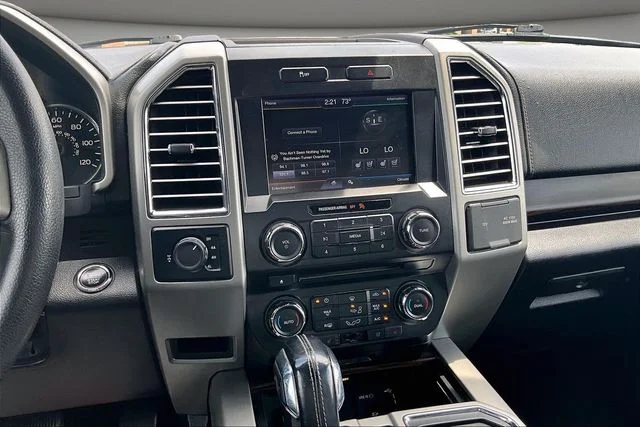 Used 2015 White Platinum Tri-Coat Metallic Ford Lariat image 10