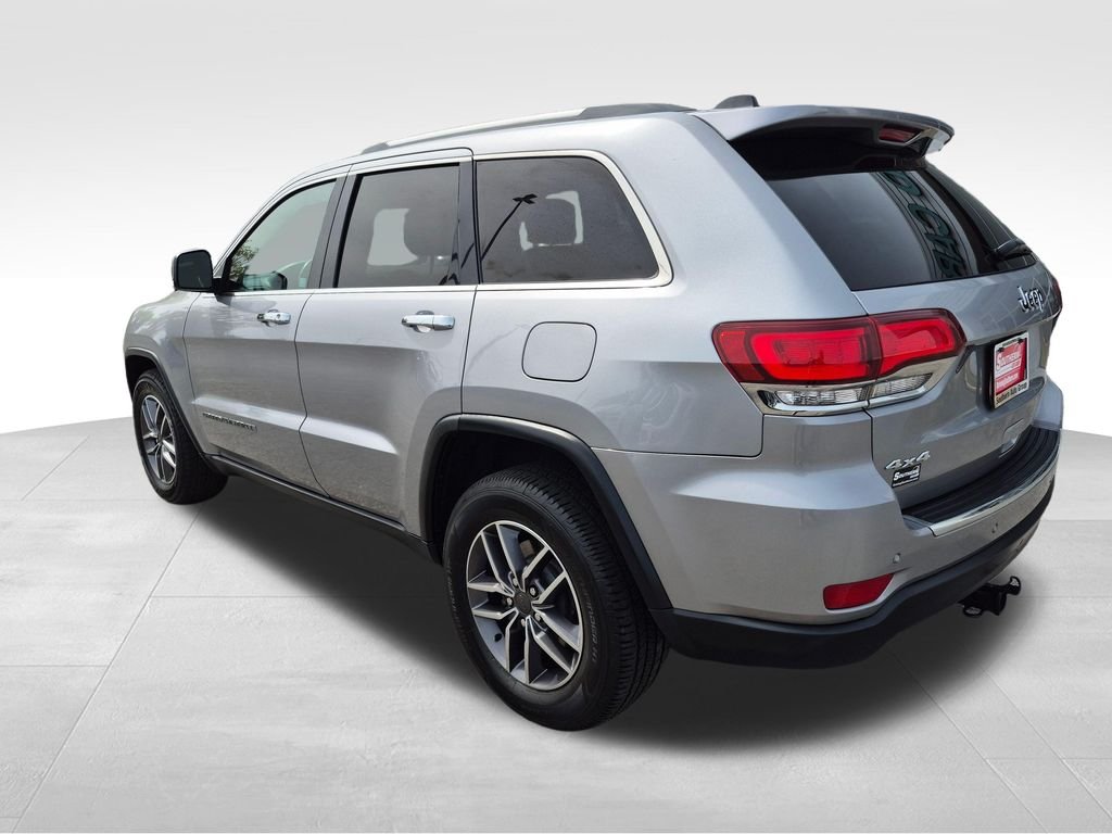 Used 2020 Silver Jeep Limited image 4