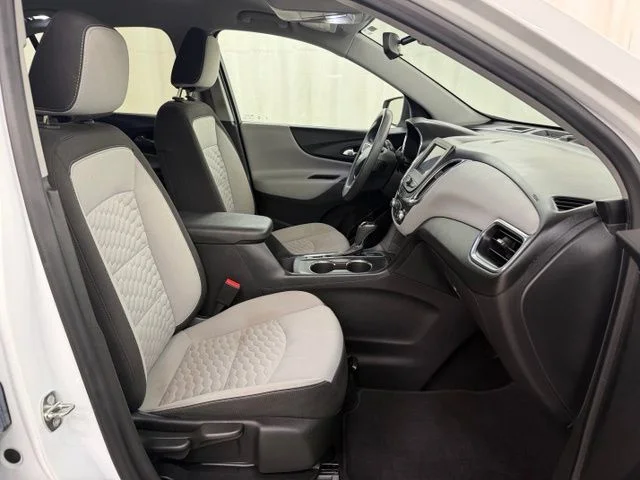 Used 2020 White Chevrolet LT image 12