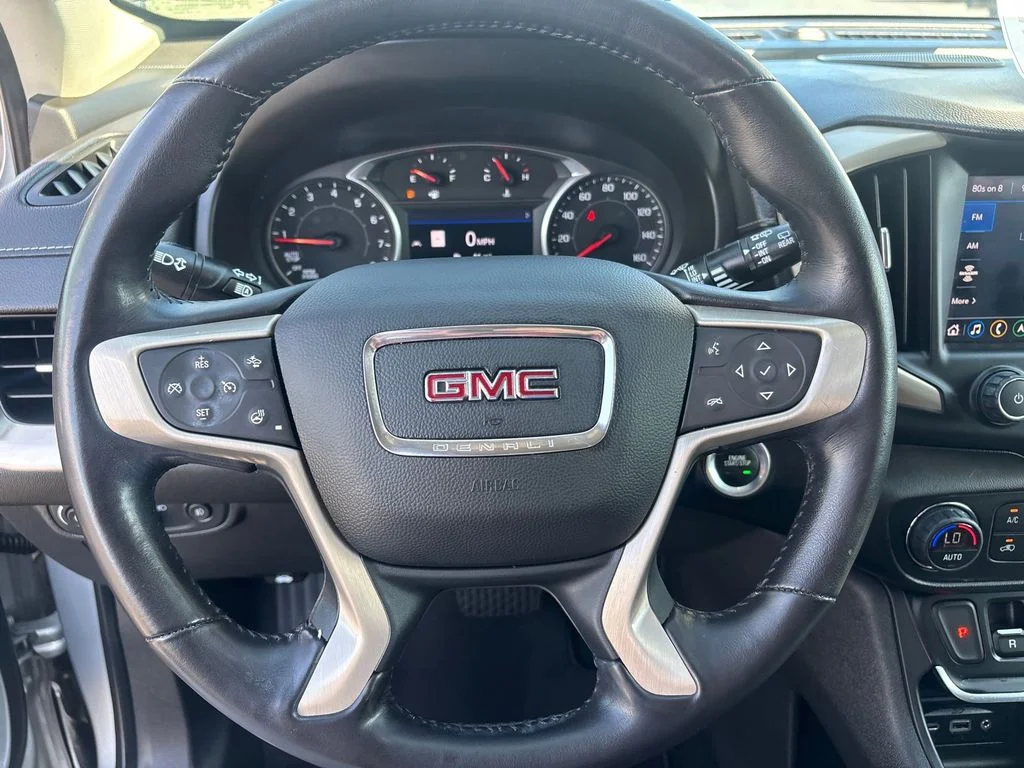 Used 2021 Silver GMC Denali image 13