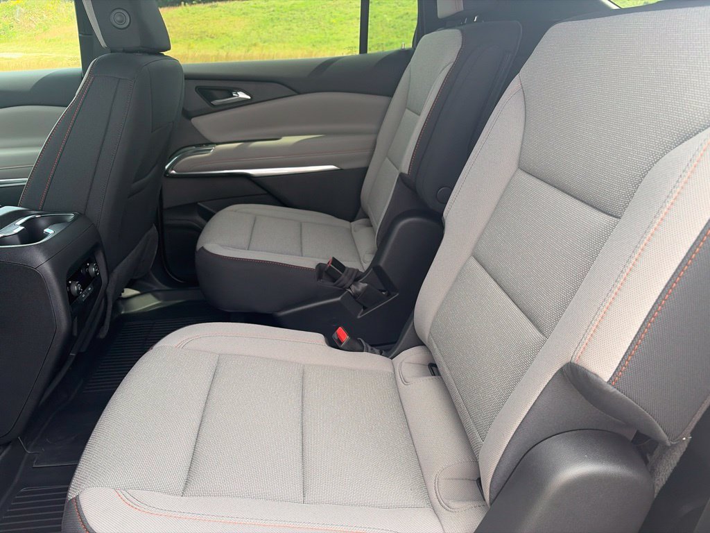 2027 Chevrolet Traverse LT - Photo 31