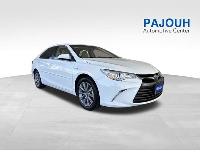 Used 2017 White Toyota XLE image 1