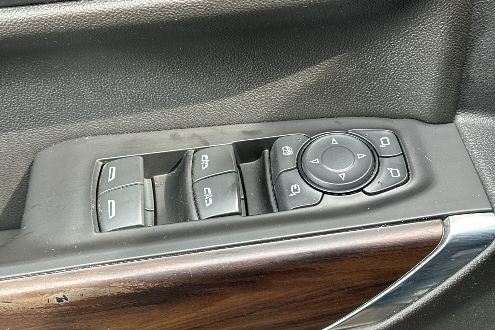 Used 2020 Blue GMC SLT image 12