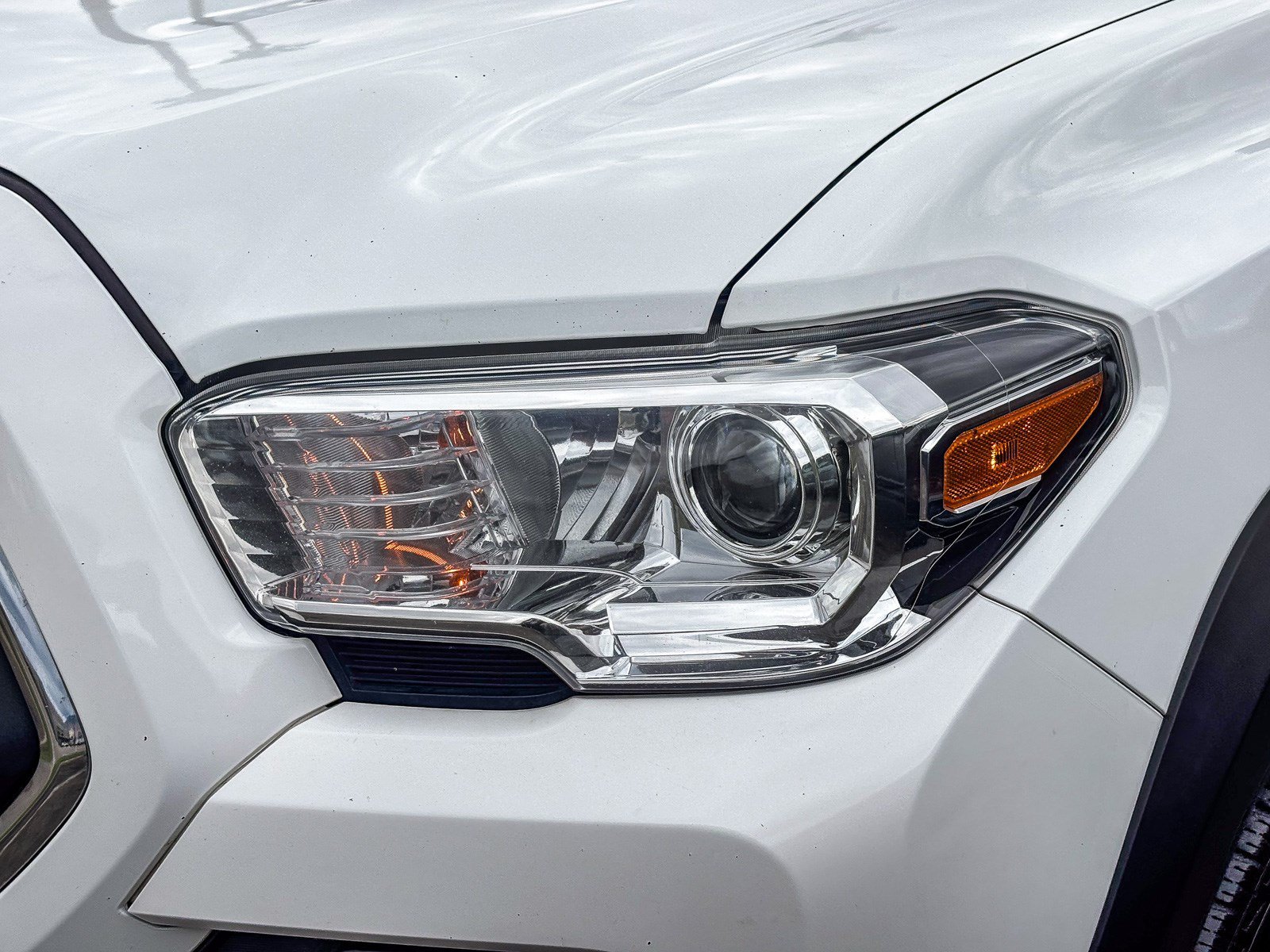 Used 2023 Ice Cap Toyota SR5 image 8