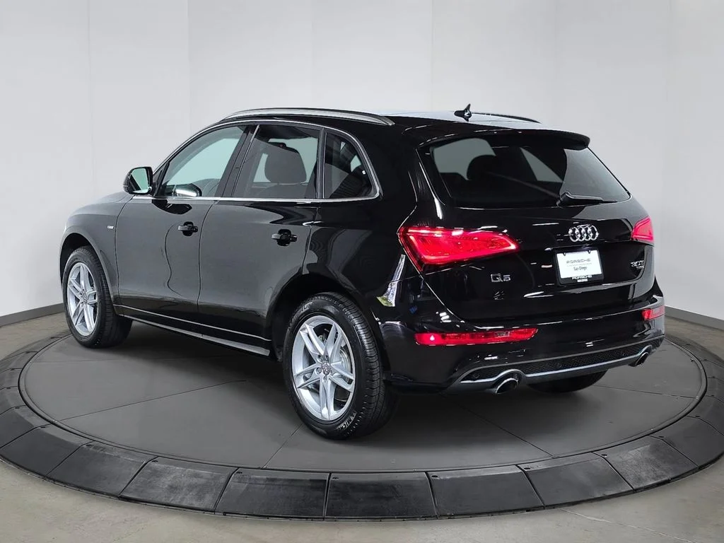 Used 2013  Audi 3.0T Premium Plus image 3