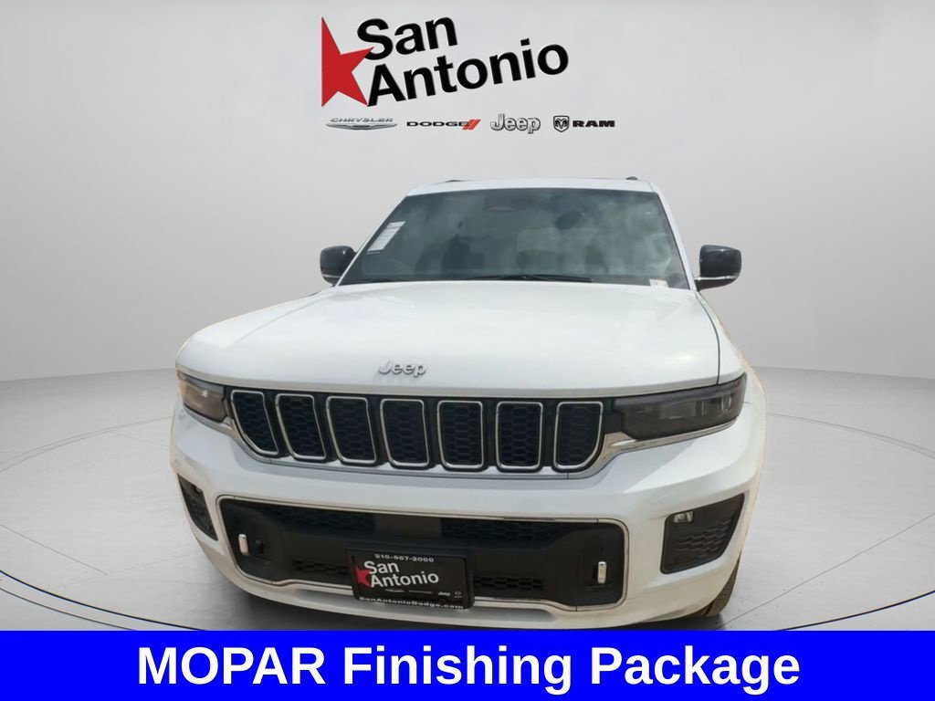 New 2025 Bright White Clear-Coat Exterior Paint Jeep Overland image 5