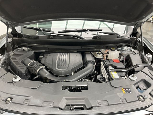 Used 2025 Sterling Metallic GMC AWD AT4 image 30