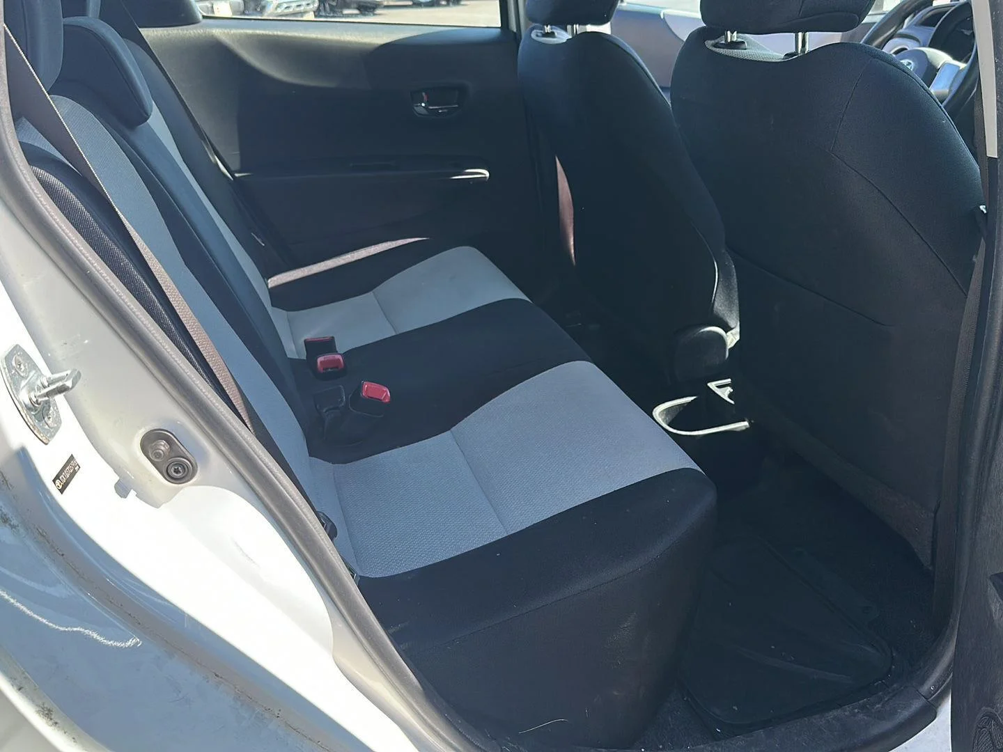 Used 2012  Toyota L image 12