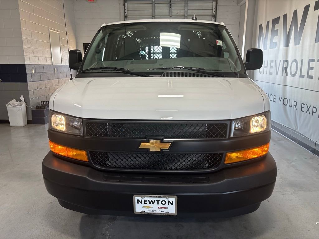 2025 Chevrolet Express Cargo Work Van - Photo 14