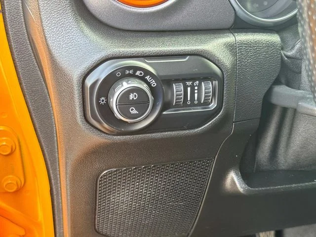 Used 2021 Orange Jeep Mojave image 29