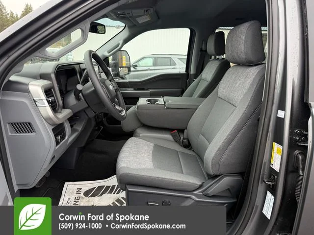 New 2026 Carbonized Gray Metallic Ford XLT image 2