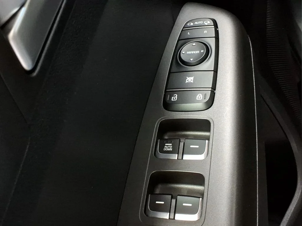 Used 2021 Steel Gray Kia LX image 19
