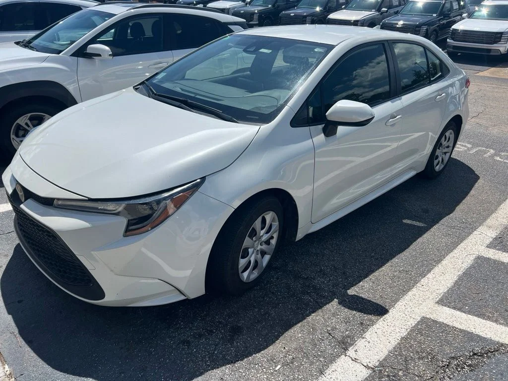 Used 2020 White Toyota LE image 2