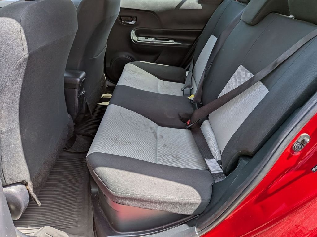 2016 Toyota Prius c Four - Photo 26