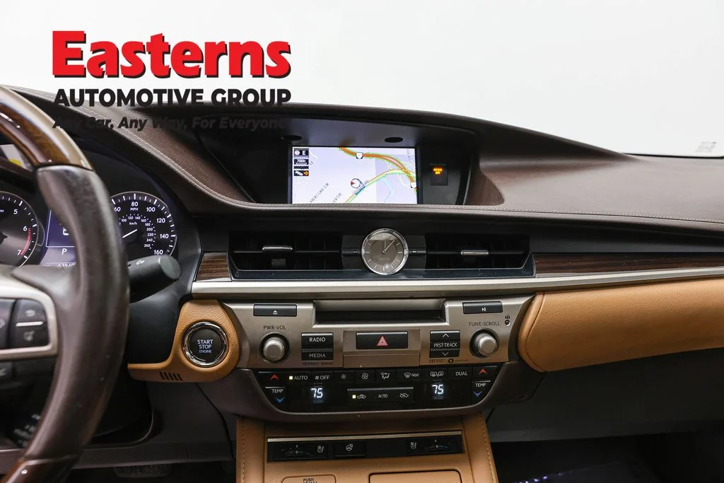 Used 2017 White Lexus 350 image 12